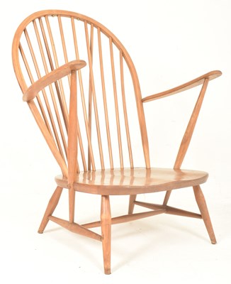 Lot 101 - LUCIAN ERCOLANI X ERCOL - MODEL 317 - MID CENTURY BEECH & ELM GRANDFATHER ARMCHAIR
