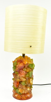Lot 121 - SHATTERLINE - RETRO ITALIAN LUCITE RESIN DESK LAMP