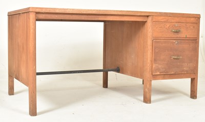 Lot 481 - RETRO 20TH CENTURY PINE WOOD OFFICE WRITING TABLE DESK