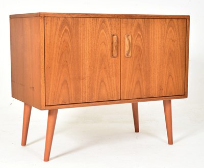 Lot 82 - G-PLAN FURNITURE - FRESCO MID CENTURY TEAK CUPBOARD ON LEGS
