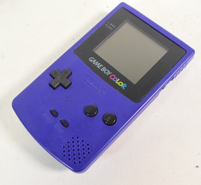 Lot 662 - GAME BOY COLOR - VINTAGE NINTENDO CONSOLE WITH CHARGER & TETRIS