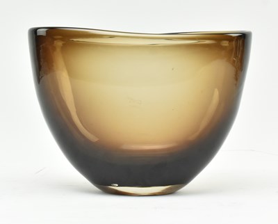 Lot 111 - GEOFFREY BAXTER FOR WHITEFRIARS - 9657 TWILIGHT GLASS CENTREPIECE