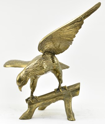 Lot 596 - VINTAGE EARLY 20TH CENTURY LARGE TABLE TOP EAGLE SCULPTURE