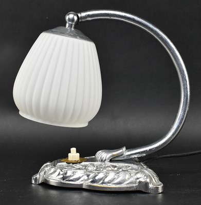 Lot 318 - SMALL ITALIAN MID CENTURY CHROME METAL & FROSTED GLASS DESK LAMP