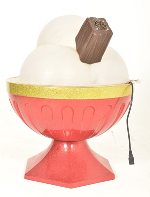 Lot 95 - LARGE LIGHT-UP ICE CREAM FAIRGROUND / FUNFAIR DISPLAY