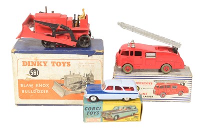 Lot 194 - DIECAST - VINTAGE CORGI & DINKY TOYS DIECAST MODELS