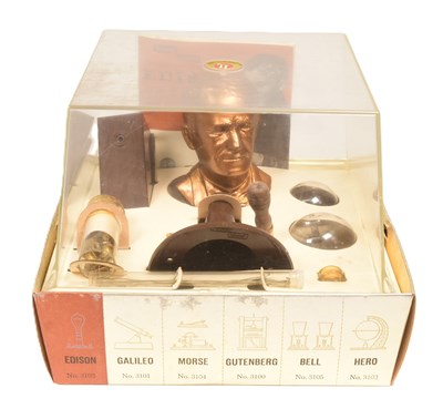Lot 142 - VINTAGE TRIANG ' FAMOUS INVESTOR SERIES ' EDISON ELECTRIC LAMP
