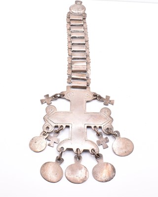 Lot 114 - MAPUCHE TRAPELACUCHA PECTORAL CROSS ORNAMENT