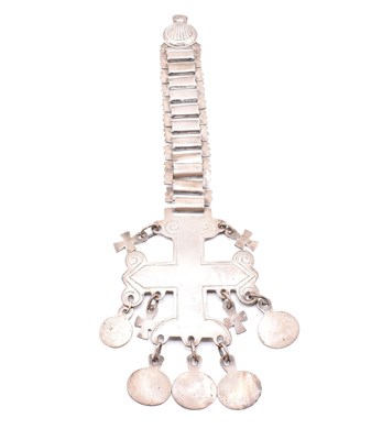 Lot 114 - MAPUCHE TRAPELACUCHA PECTORAL CROSS ORNAMENT