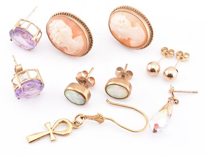 Lot 368 - COLLECTION OF GOLD & GEM SET EARRINGS AF