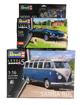 Lot 262 - MODEL KITS - X2 PLASTIC MODEL CAR KITS