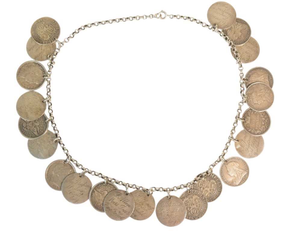 Lot 80 - VAUDEVILLE / THEATRE - NECKLACE ENGRAVED WITH THEATRE MANAGERS