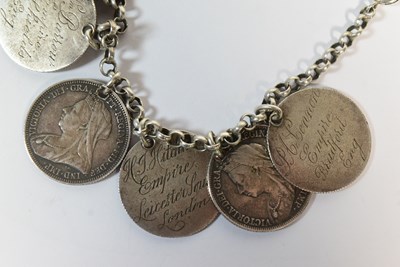 Lot 80 - VAUDEVILLE / THEATRE - NECKLACE ENGRAVED WITH THEATRE MANAGERS