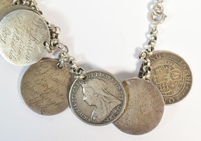 Lot 80 - VAUDEVILLE / THEATRE - NECKLACE ENGRAVED WITH THEATRE MANAGERS
