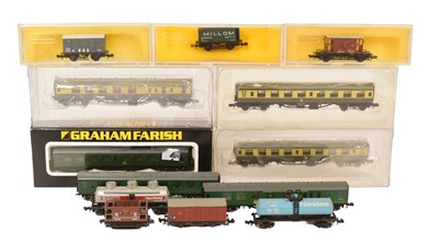 Lot 143 - MODEL RAILWAY - COLLECTION OF N GAUGE ROLLING STOCK