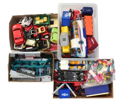Lot 523 - PLAYMOBIL - COLLECTION OF ASSORTED VEHICLES & PLAYSET PEOPLE