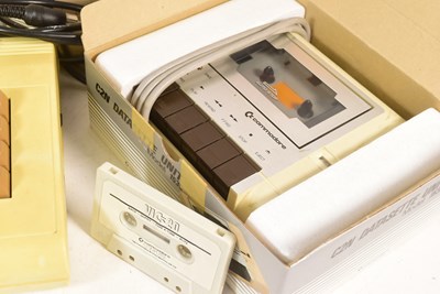Lot 427 - RETRO GAMING - VINTAGE VIC-20 COMMODORE HOME COMPUTER