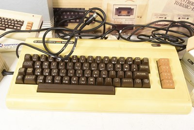 Lot 427 - RETRO GAMING - VINTAGE VIC-20 COMMODORE HOME COMPUTER