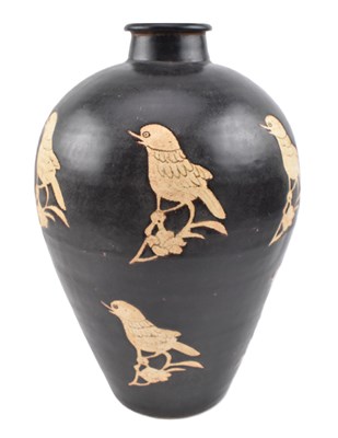 Lot 263 - NORTHERN SONG JIZHOU CERAMIC VASE 南宋吉州窑梅瓶