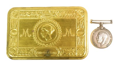 Lot 112 - WWI FIRST WORLD WAR MEDAL & PRINCESS MARY CHRISTMAS TIN