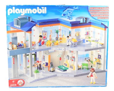 Lot 458 - PLAYMOBIL - BOXED PLAYMOBIL SET 4404 CITY HOSPITAL CLINIC