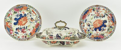 Lot 80 - MASONS IRONSTONE - TWO EARLY 19TH CENTURY IMARI PLATES AND A SIMILAR LIDDED TUREEN