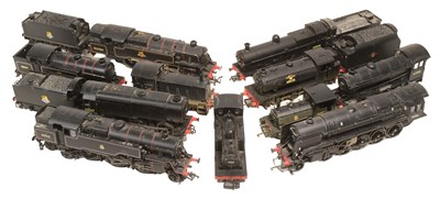 Lot 69 - MODEL RAILWAY - COLLECTION OF OO GAUGE LOCOMOTIVES