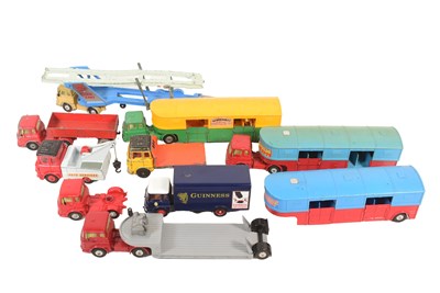 Lot 92 - DIECAST - COLLECTION OF VINTAGE CORGI DIECAST MODELS