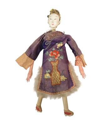 Lot 322 - LATE 19TH EARLY 20TH CENTURY CHINESE OPERA DOLL