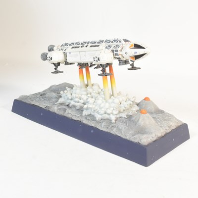 Lot 404 - SPACE 1999 – GERRY ANDERSON – ROBERT HARROP FIGURINE / STATUE