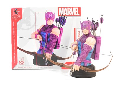Lot 514 - THE AVENGERS - MARVEL - HAWKEYE MINI BUST