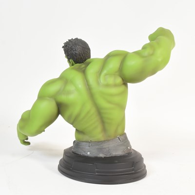 Lot 646 - THE HULK - THE AVENGERS HULK RESIN BUST
