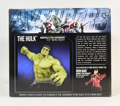 Lot 646 - THE HULK - THE AVENGERS HULK RESIN BUST
