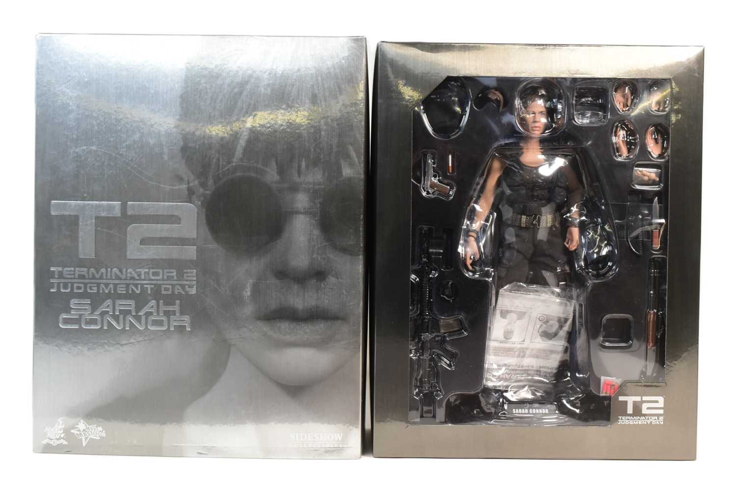 Lot 411 - TERMINATOR - HOT TOYS 1/6 SCALE SARAH CONNOR