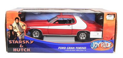 Lot 9 - DIECAST - JOY RIDE 1/18 SCALE STARSKY & HUTCH FORD GRAN TORINO