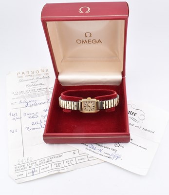 Lot 231 - OMEGA LADIES WRISTWATCH