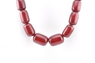 Lot 59 - VINTAGE CHERRY AMBER BAKELITE BEAD NECKLACE