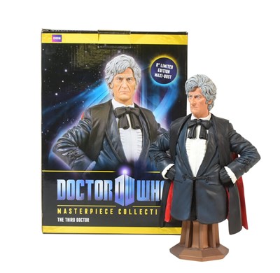 Lot 472 - DOCTOR WHO - TITAN MERCHANDISE - THE THIRD DOCTOR