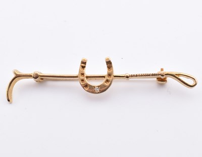 Lot 198 - HALLMARKED 9CT GOLD & DIAMOND CROP & HORSESHOE BROOCH PIN