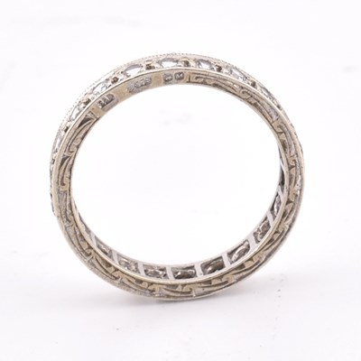 Lot 271 - HALLMARKED 9CT WHITE GOLD ETERNITY RING