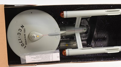 Lot 592 - STAR TREK - DIAMOND SELECT USS ENTERPRISE ELECTRONIC STAR SHIP