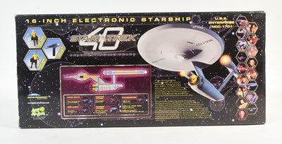 Lot 592 - STAR TREK - DIAMOND SELECT USS ENTERPRISE ELECTRONIC STAR SHIP
