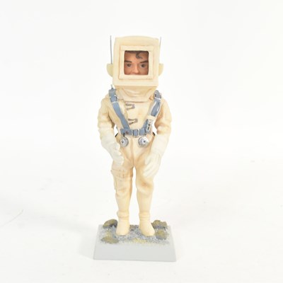 Lot 656 - THUNDERBIRDS – GERRY ANDERSON – ROBERT HARROP FIGURINE / STATUE