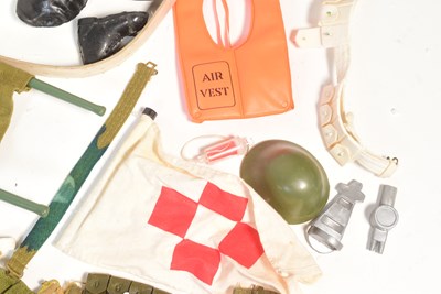 Lot 697 - ACTION MAN - VINTAGE PALITOY ACTION MAN CLOTHING & ACCESSORIES