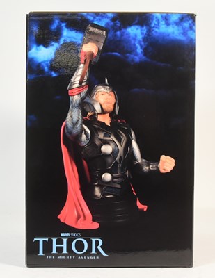 Lot 493 - THOR - DIAMOND SELECT COLLECTIBLE BUST