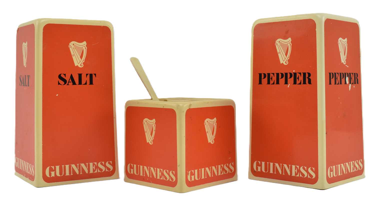 Lot 47 - GUINNESS - MID-CENTURY PLASTIC ADVERTISEMENT CRUET TABLE SET