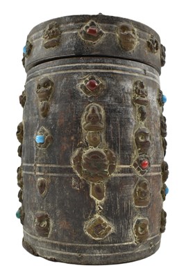 Lot 287 - TIBETAN WOODEN STORAGE CONTAINER 西藏木罐