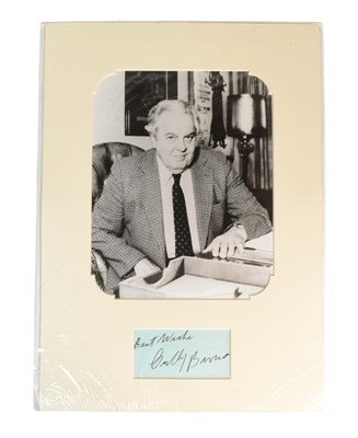 Lot 102 - JAMES BOND 007 - ALBERT 'CUBBY' BROCCOLI - AUTOGRAPH DISPLAY - UACC