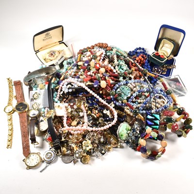 Lot 337 - LARGE QUANTITY OF COSTUME JEWELLERY & WATCHES