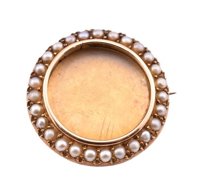 Lot 503 - VICTORIAN GOLD & PEARL PORTRAIT LOCKET BROOCH PIN